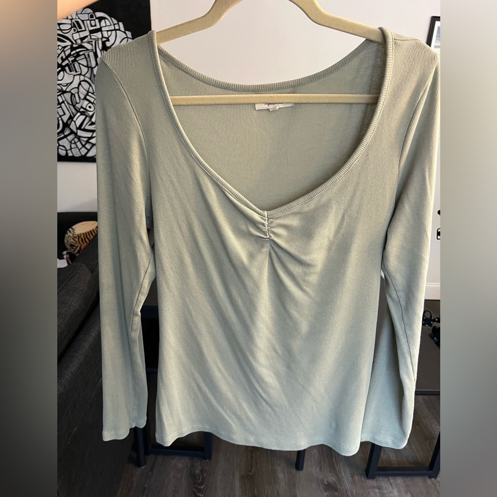Madewell Long-Sleeve V-Neck Sage Green Size XL